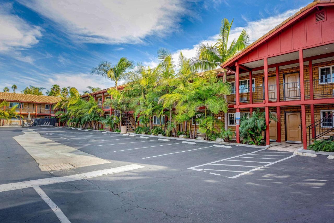 Motel 6 Carlsbad, Ca- North المظهر الخارجي الصورة