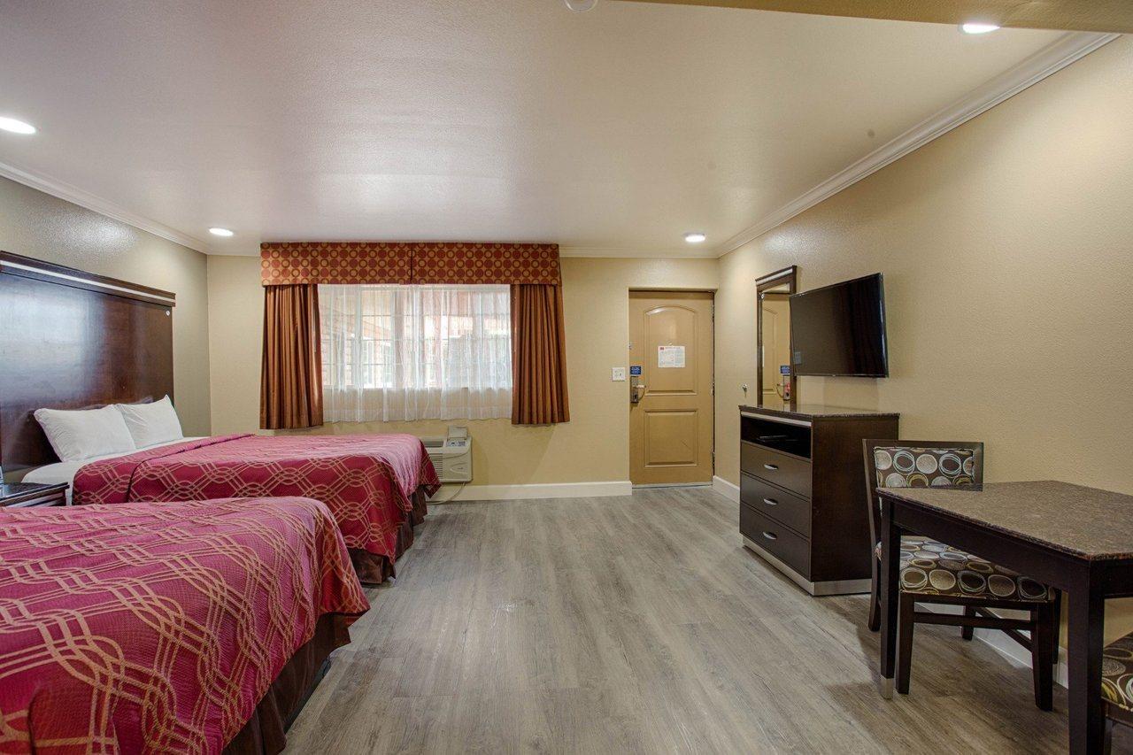 Motel 6 Carlsbad, Ca- North المظهر الخارجي الصورة