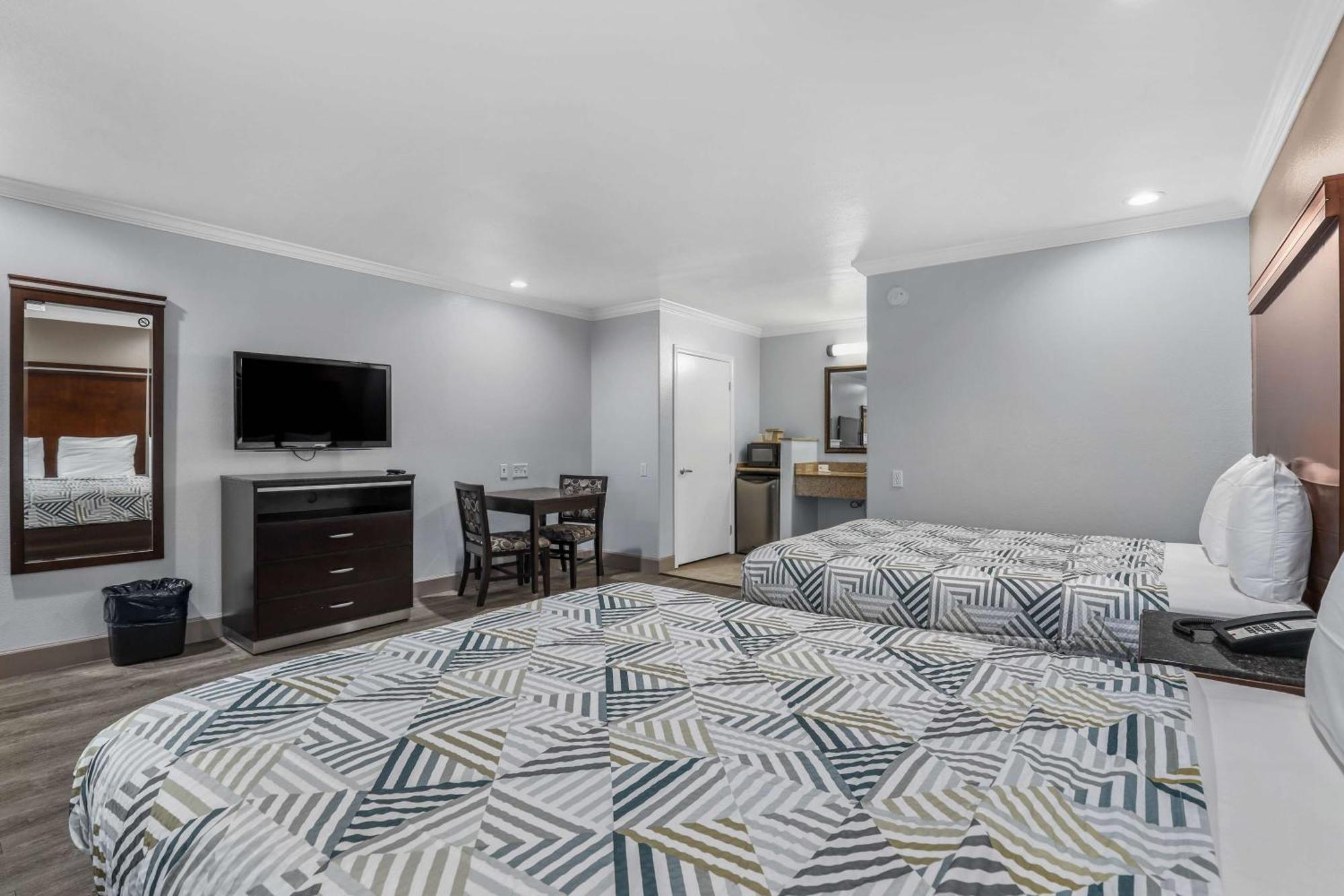 Motel 6 Carlsbad, Ca- North المظهر الخارجي الصورة