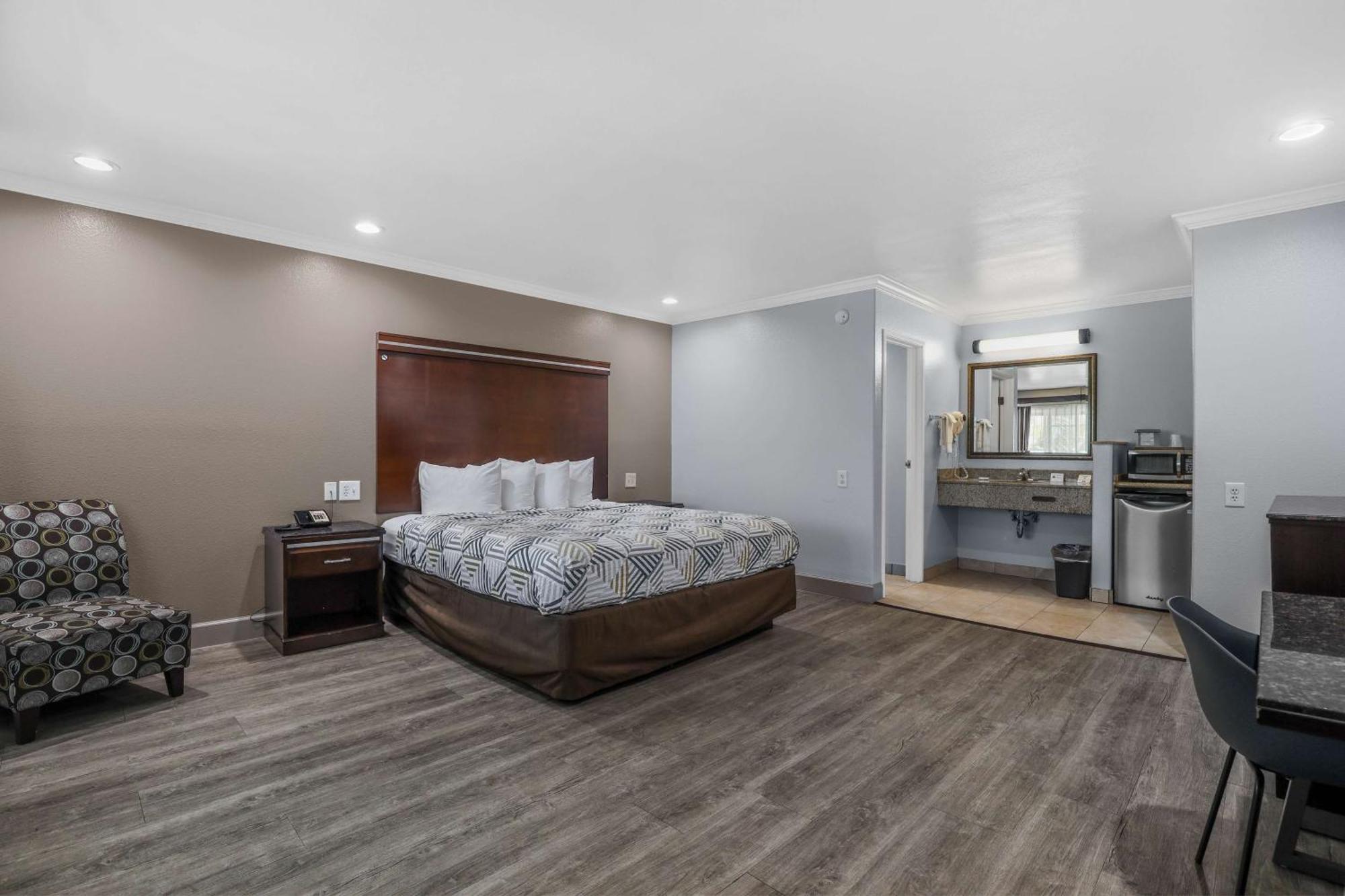 Motel 6 Carlsbad, Ca- North المظهر الخارجي الصورة