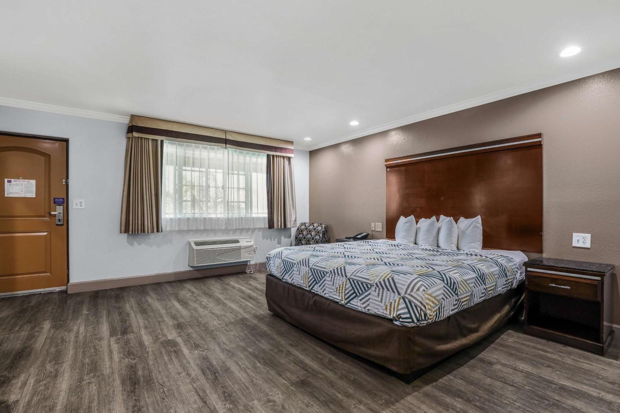 Motel 6 Carlsbad, Ca- North المظهر الخارجي الصورة