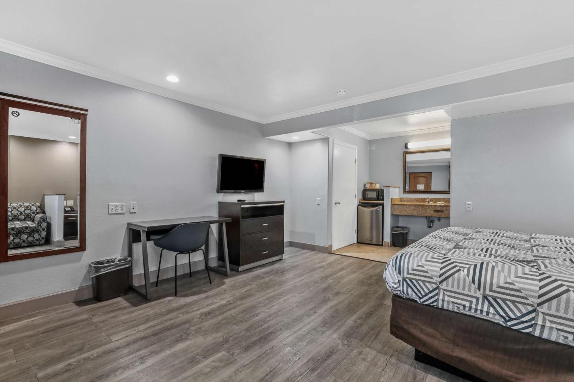 Motel 6 Carlsbad, Ca- North المظهر الخارجي الصورة