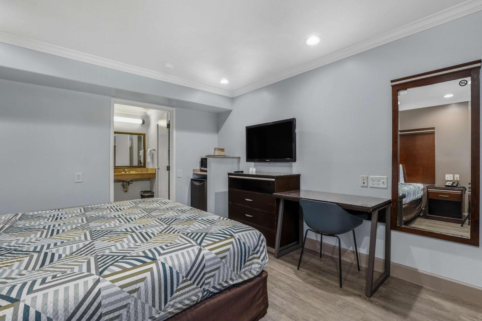 Motel 6 Carlsbad, Ca- North المظهر الخارجي الصورة