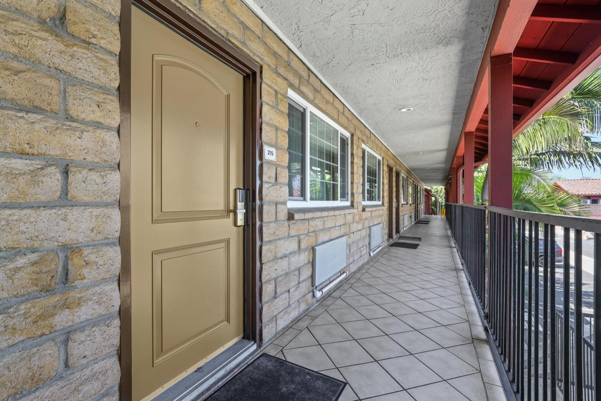 Motel 6 Carlsbad, Ca- North المظهر الخارجي الصورة