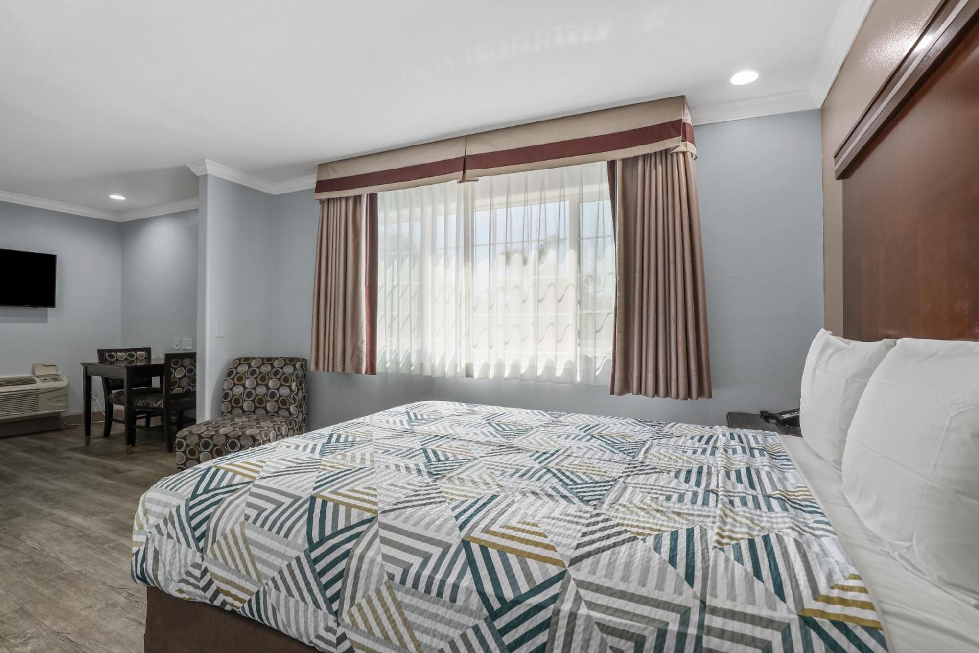 Motel 6 Carlsbad, Ca- North المظهر الخارجي الصورة
