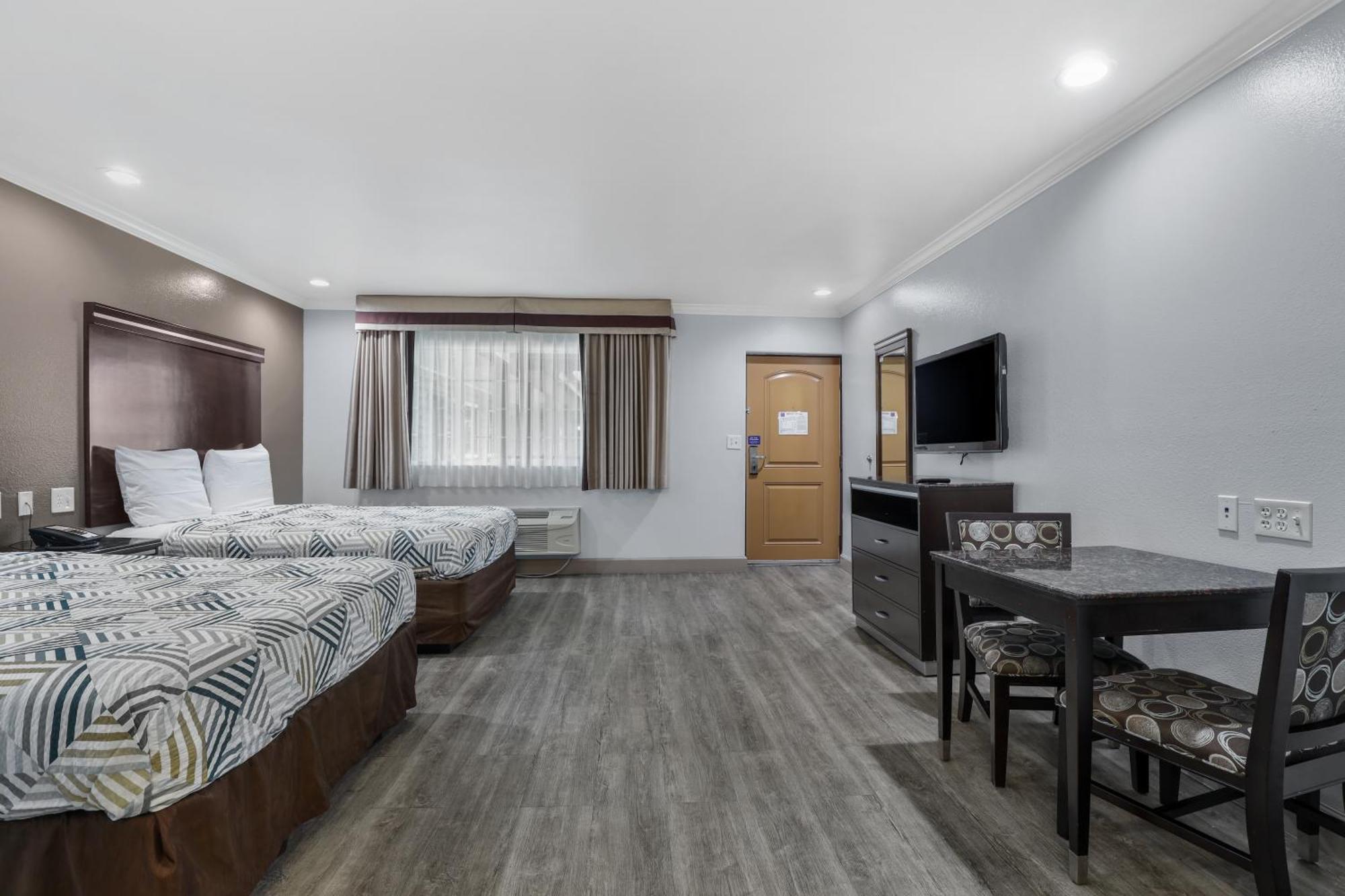Motel 6 Carlsbad, Ca- North المظهر الخارجي الصورة