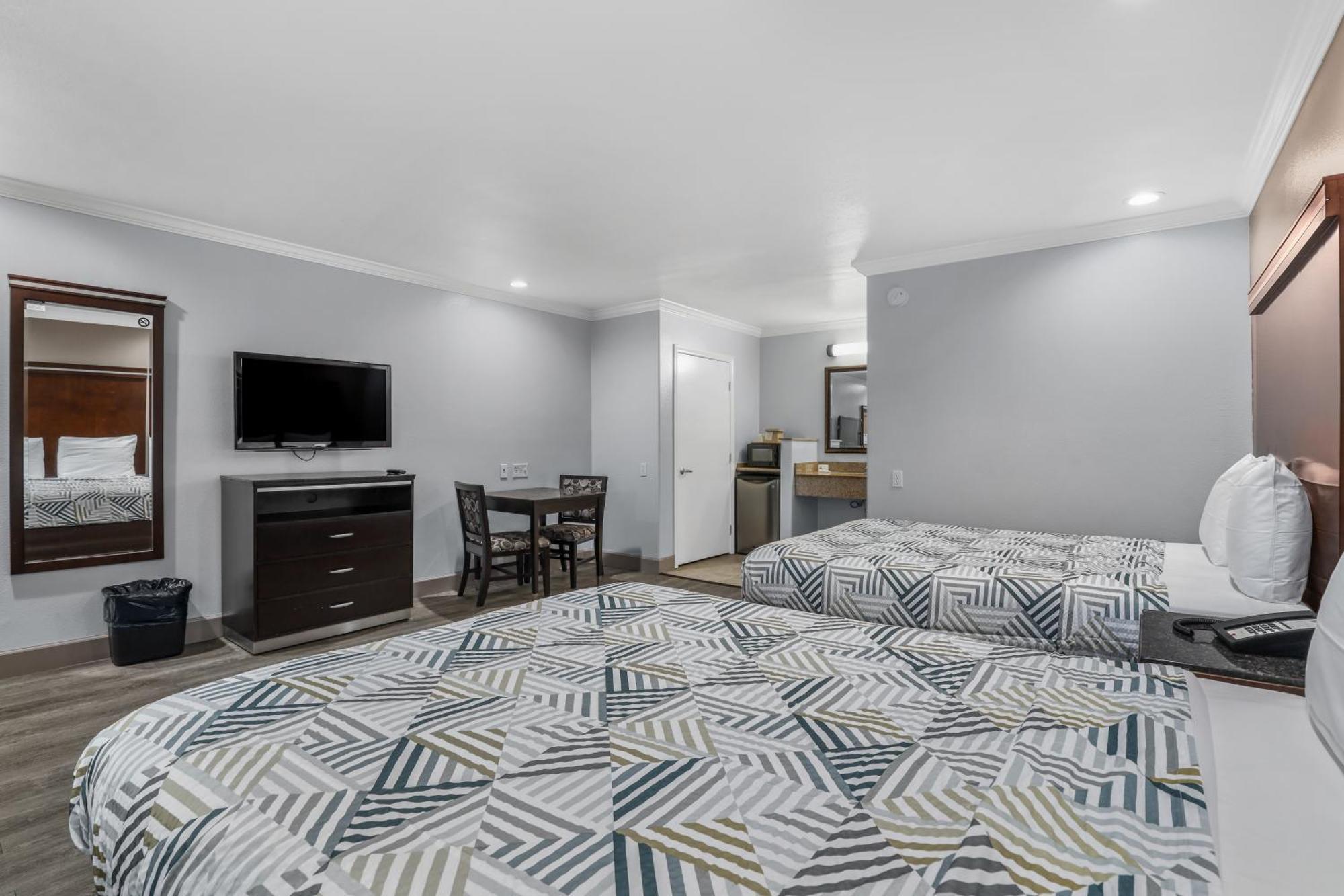Motel 6 Carlsbad, Ca- North المظهر الخارجي الصورة
