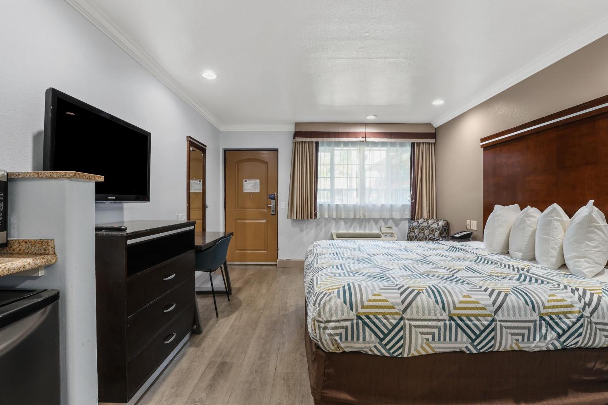Motel 6 Carlsbad, Ca- North المظهر الخارجي الصورة