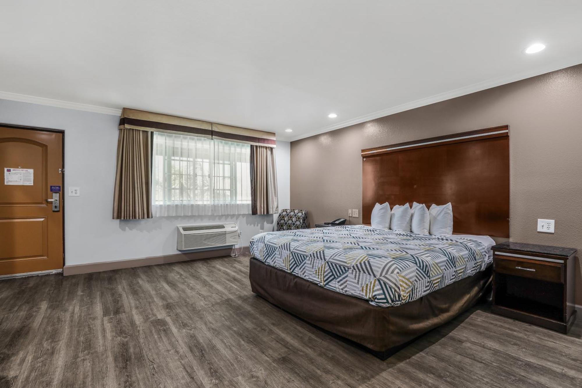 Motel 6 Carlsbad, Ca- North المظهر الخارجي الصورة